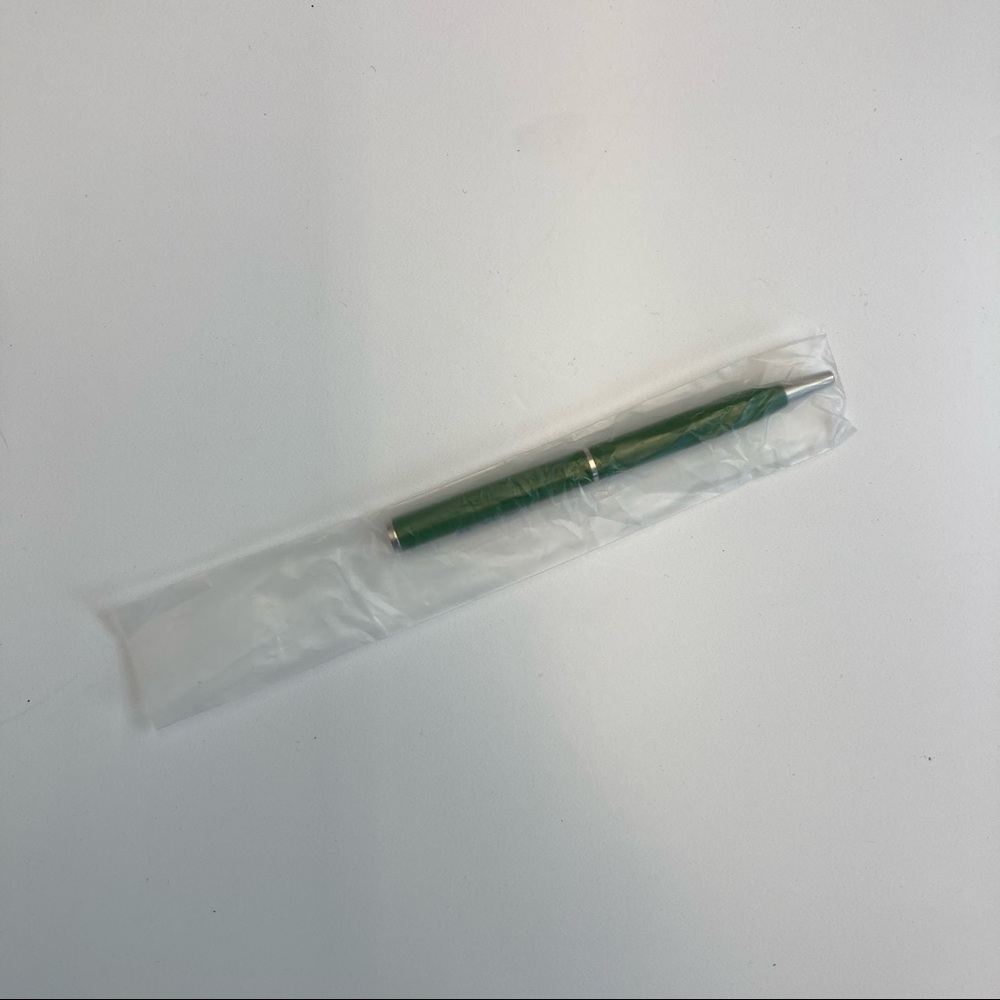 Coach New Green Wallet Pen - Picture 2 of 3